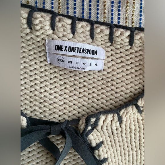One By OneTeaspoon Sweater Womens Sz XXS Cream Oversized Bear Creek Knit NWT - Picture 8 of 16